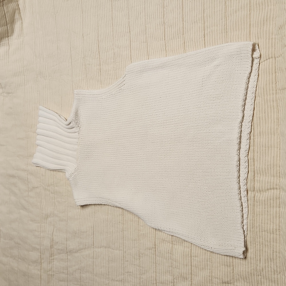 Vintage Banana Republic white sleeveless turtleneck